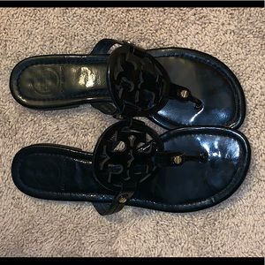 Tory Burch MILLER SANDAL, PATENT LEATHER Sandals